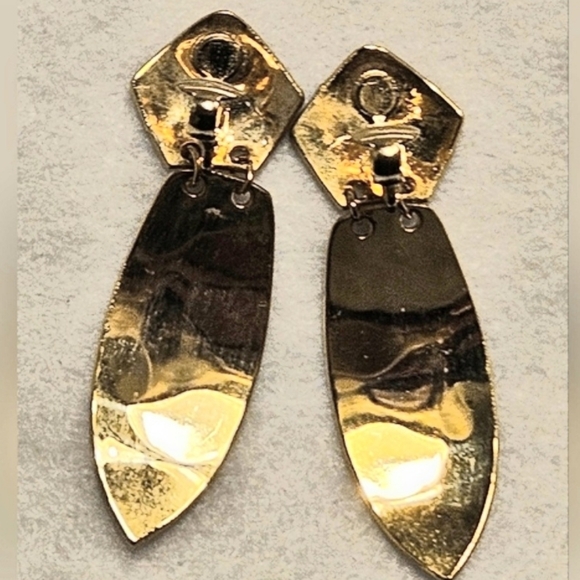 Vintage-Inspired Navy Blue and Gold Enamel Dangle Clip-On Earrings - Picture 2 of 5